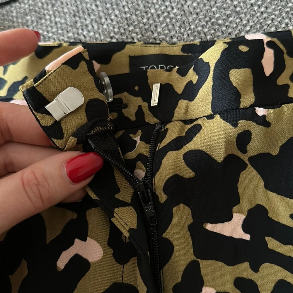 Topshop Shorts - Picture 3 of 4